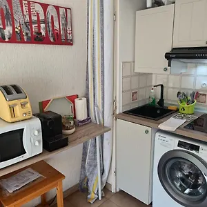 https://nice-colines.fr-provencehotel.com